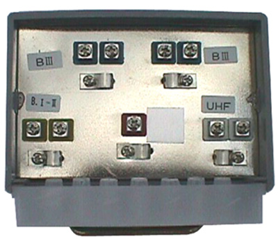 Antenski combiner UHF/VHF-DAB/VHF-DAB/FM